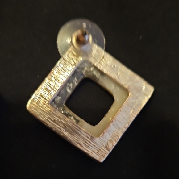 Silver Tone & White Enamel Earrings, Glittery, Excellent Condition! - Picture 6 of 8